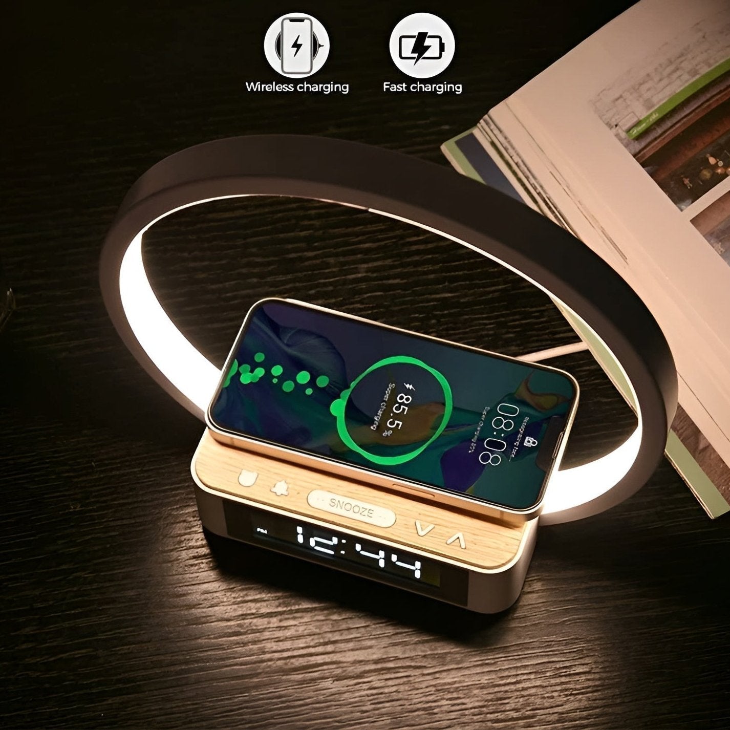 3-i-1 bordlampe – trådløs opladning, vækkeur og touch-betjening 1