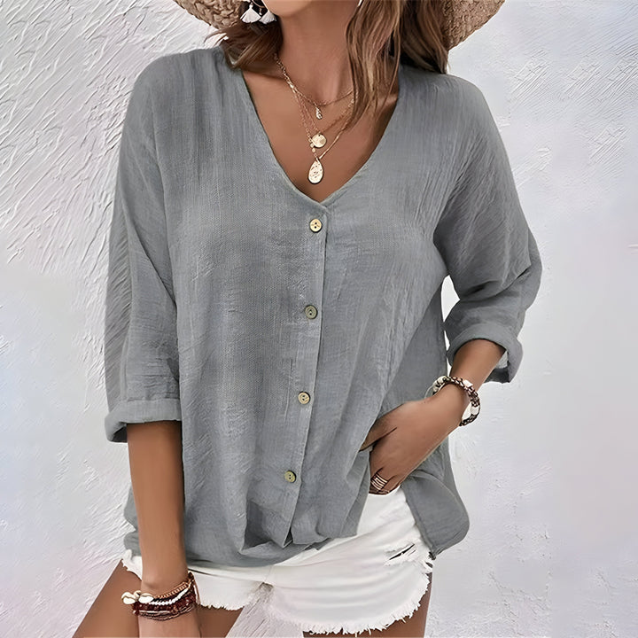 Afslappet Button-Up Bluse til Kvinder - Elegant V-Hals og Rulleærmer til Sommerlook 3