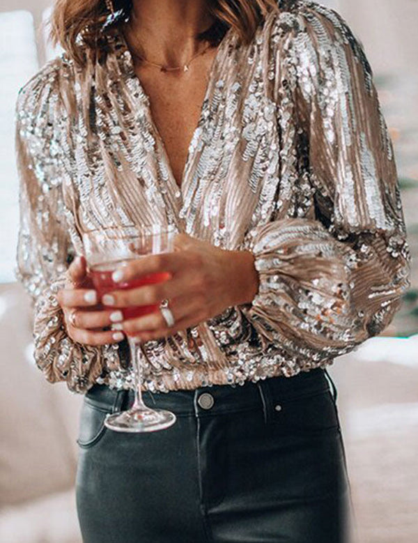 Amelia Glamour Bluse med Glitrende Stof og Elegant Pasform 1