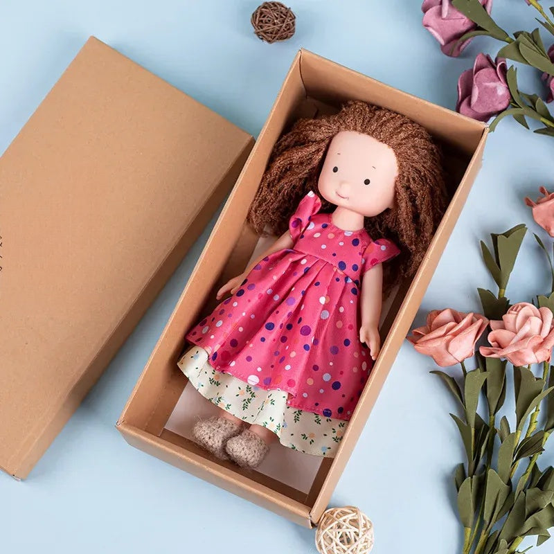 CuddlyCharm | Plys-påklædningsdukke med tilbehør gavesæt 2