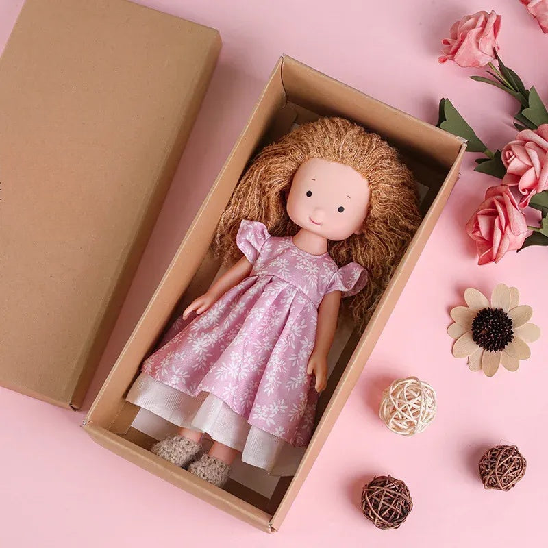 CuddlyCharm | Plys-påklædningsdukke med tilbehør gavesæt 9