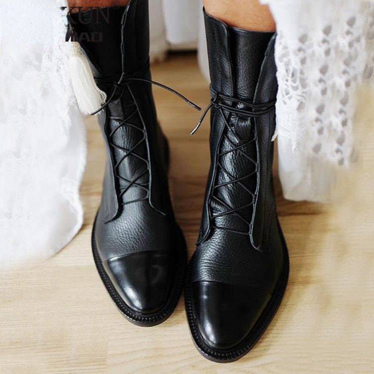 Damen Elegante Spitzstiefel mit Bequemem Blockabsatz für Stil und Komfort 1