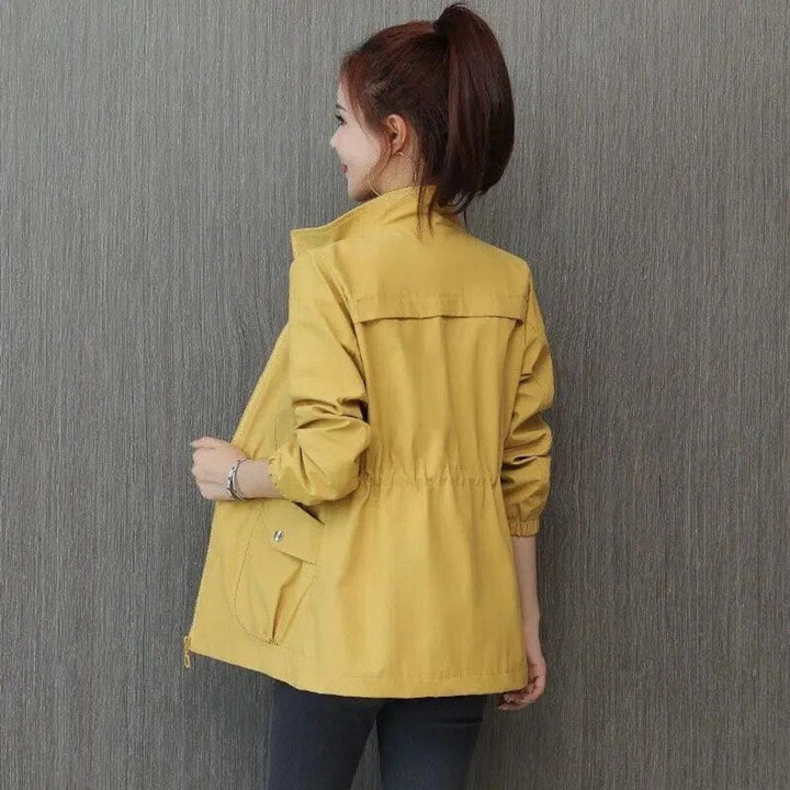 Damen Leichte Übergangsjacke Kurzjacke Atmungsaktiv mit Reißverschluss und Stehkragen 3