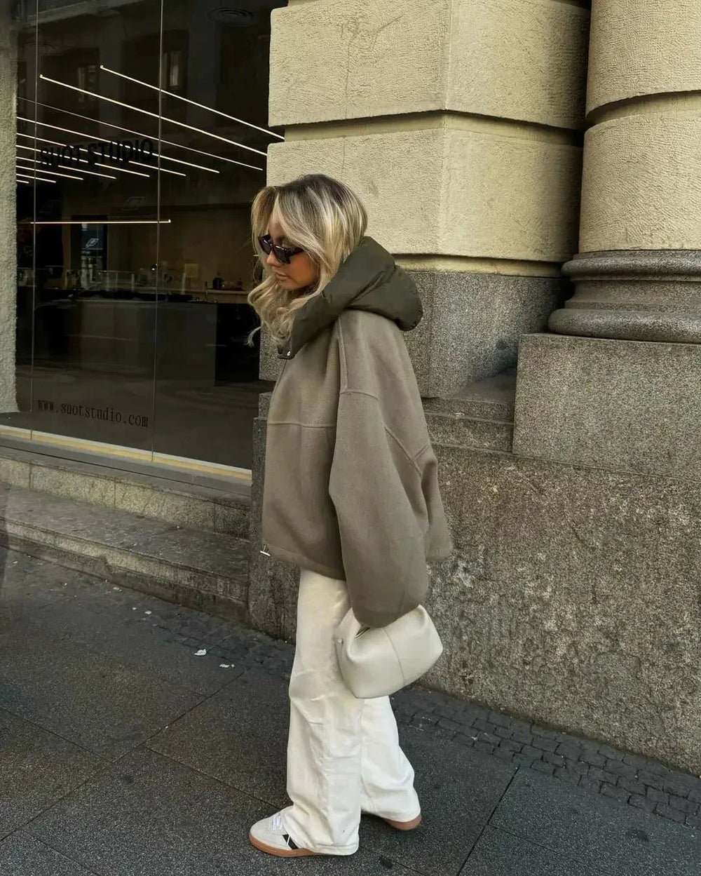 Damen Oversize Steppjacke mit Kapuze 1