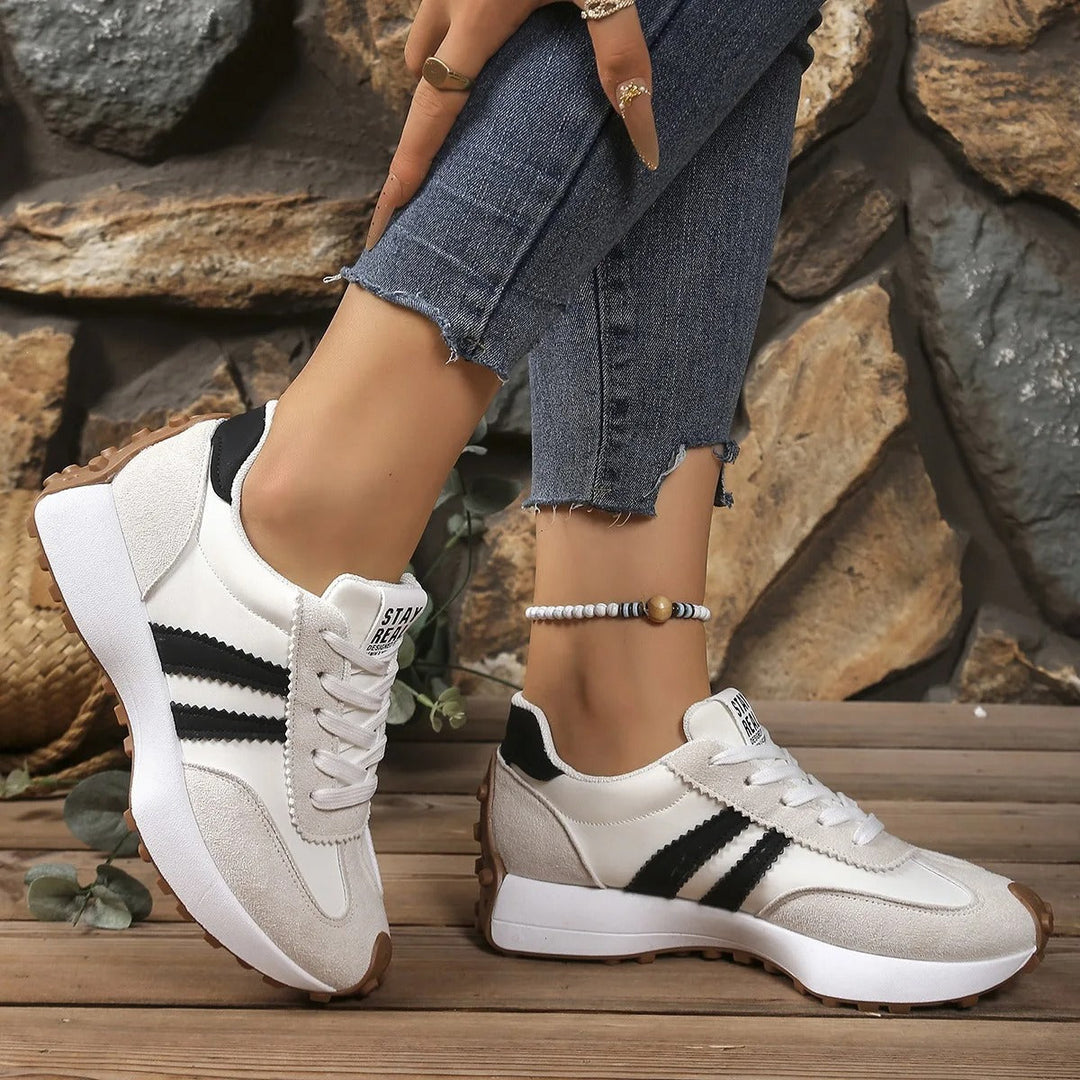 Damen Retro Platform Chunky Sneakers mit Schnürung und markanter Plateausohle 1
