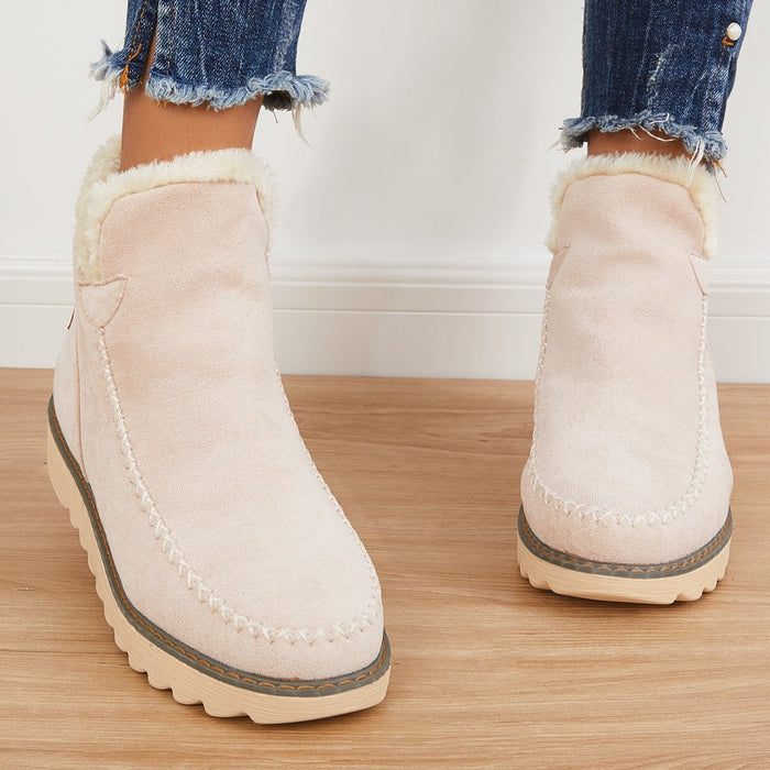 Damen Slip On Stiefeletten mit Plateau und markanten Nahtdetails für Winter 2