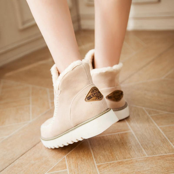 Damen Slip On Stiefeletten mit Plateau und markanten Nahtdetails für Winter 4