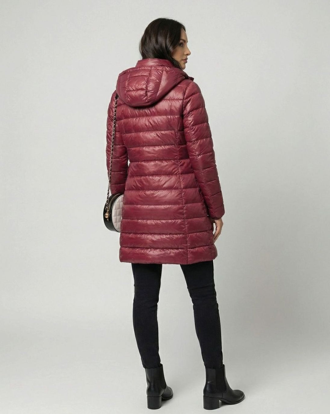 Damen Winterjacke Ultraleicht Slim-Fit mit Kapuze und Wärmender Daunenfüllung 3