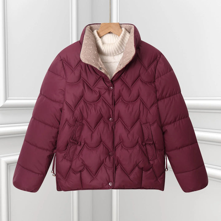Damen kurze Steppjacke mit Bogensteppung und Druckknopfblende 3