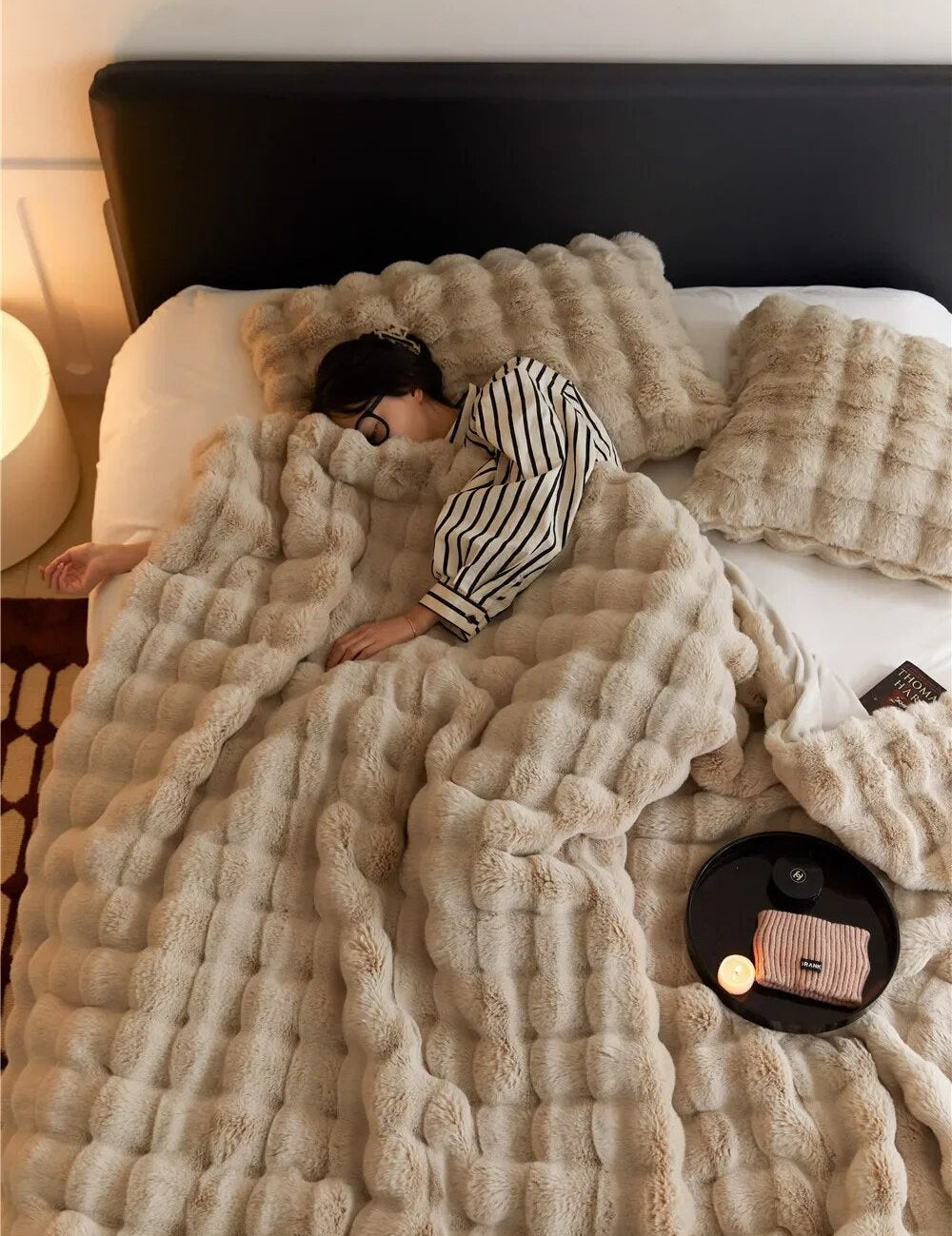 Det plysagtige tæppe, alle taler om! - WarmWool holder dig varm på kolde dage 0