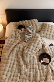 Det plysagtige tæppe, alle taler om! - WarmWool holder dig varm på kolde dage 0