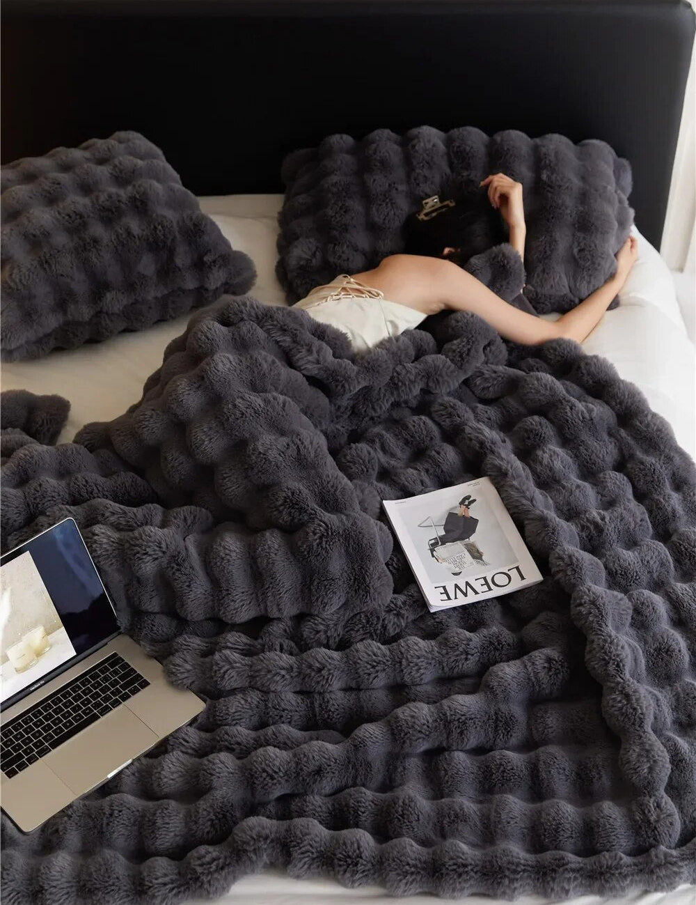 Det plysagtige tæppe, alle taler om! - WarmWool holder dig varm på kolde dage 1