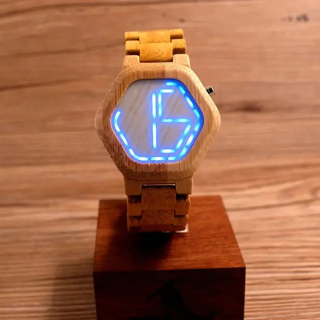 Digitalt LED-ur i træ 3