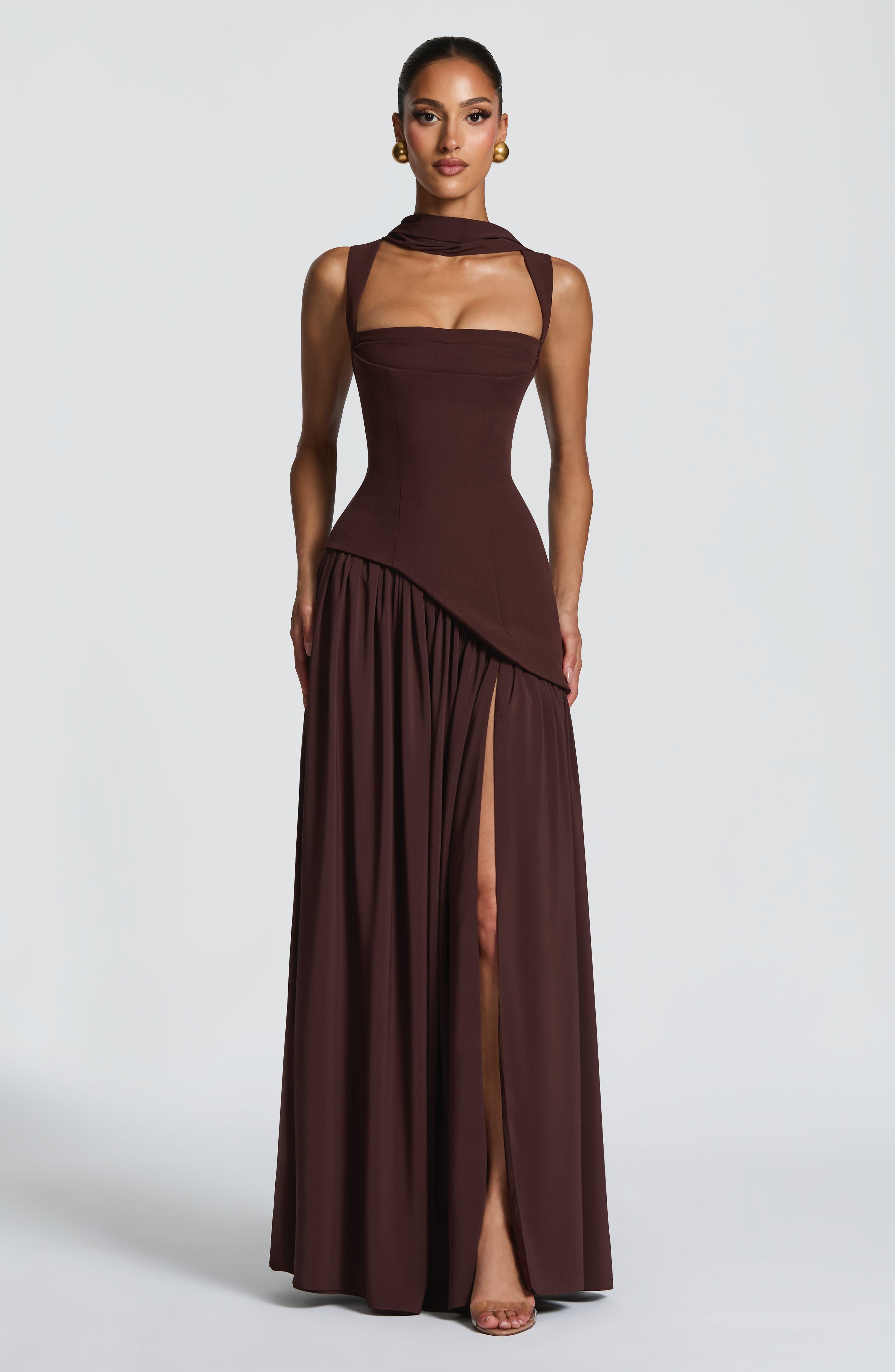Elegant Maxikjole Med Asymmetrisk Snit - Komfortabel Kjole Til Sommerfester Og Formelle Begivenheder 8