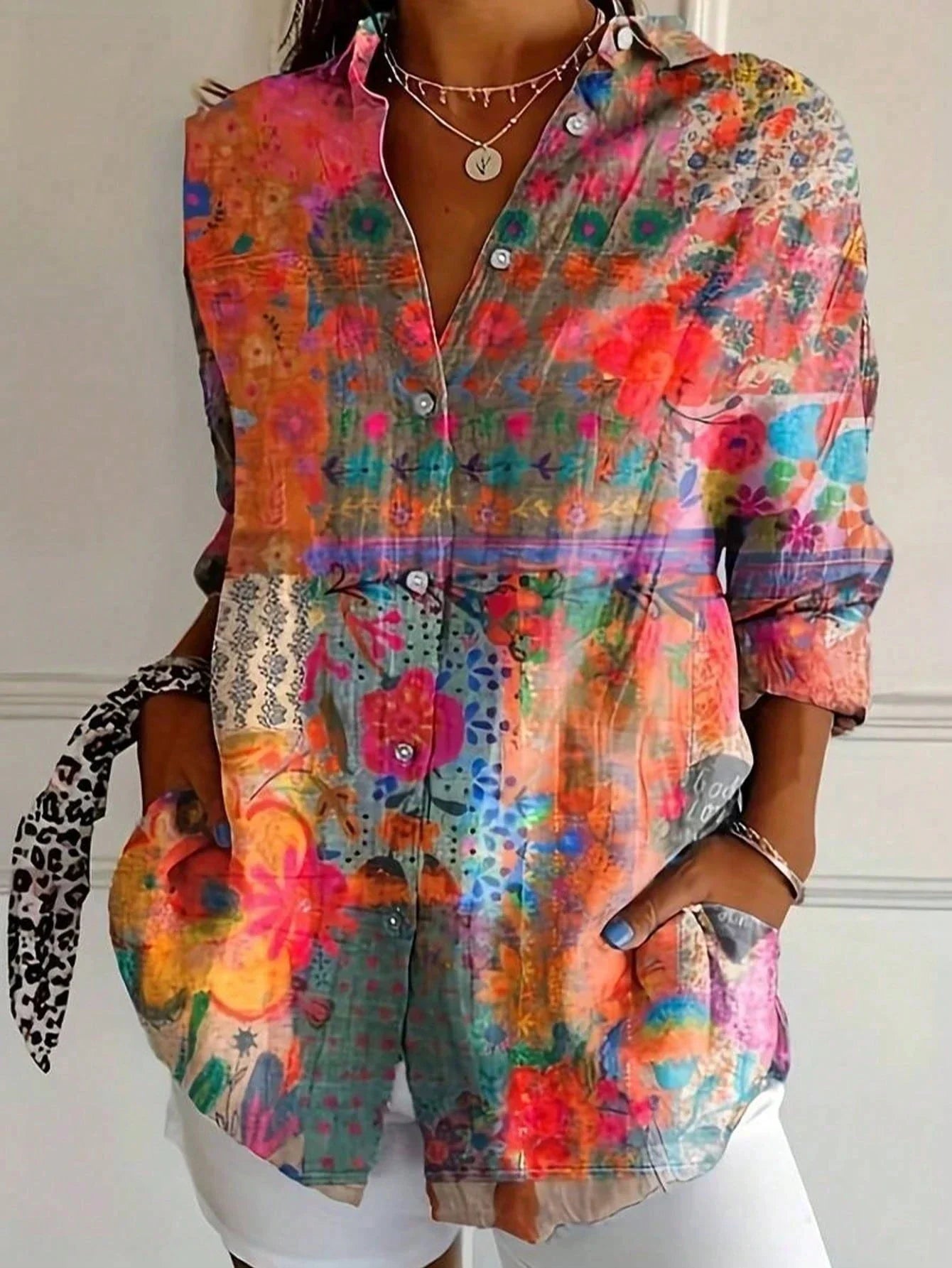 Farverig Bluse Til Kvinder Med Legende Print - Komfortabel Og Alsidig Stil 1