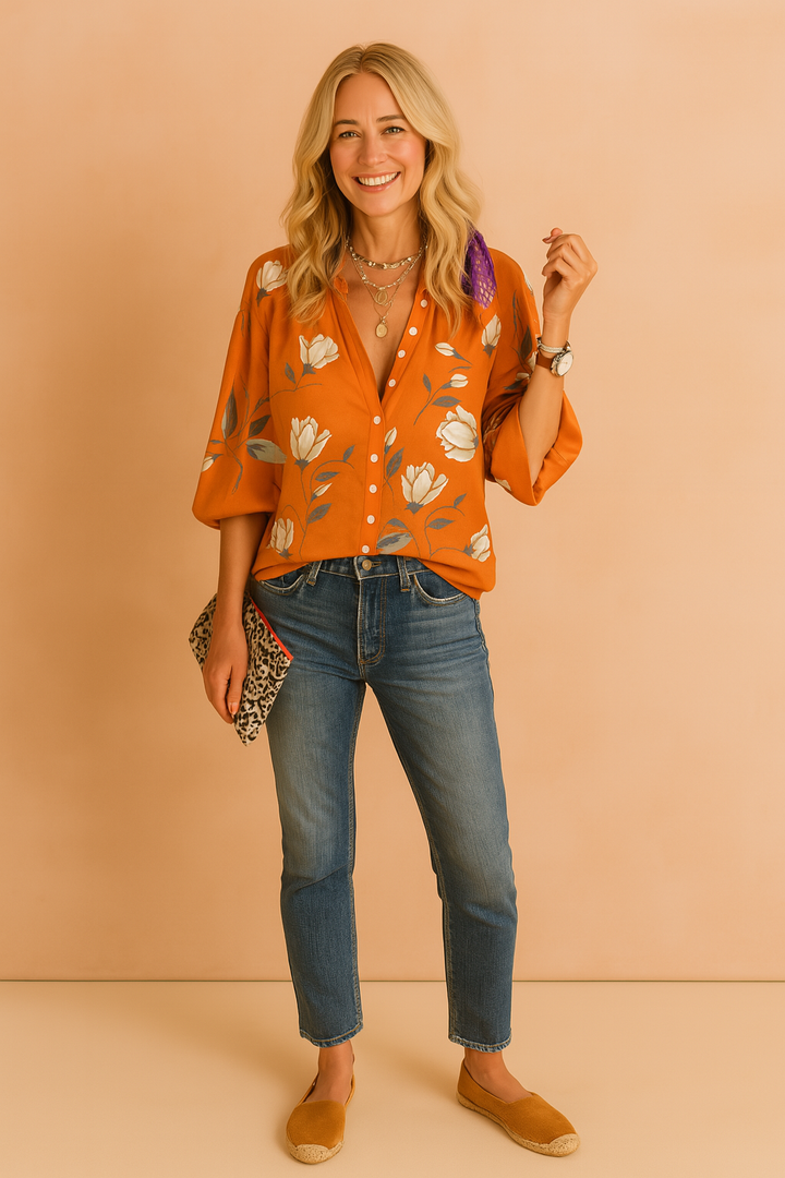 Gardenia | Blomsterbluse med knapudskæring 2