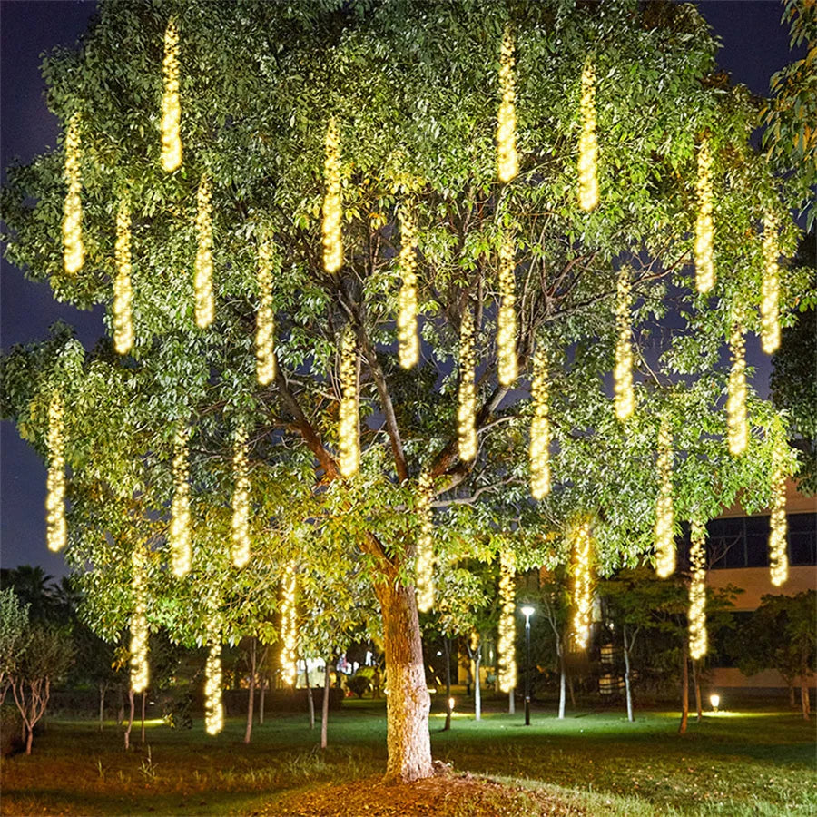 GlowCascade – Hængende LED-lyskæder til have- og terrasseindretning 6