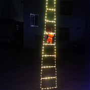 Golden Climb | Elegant LED-belysning til festlig julemandsudstilling 5