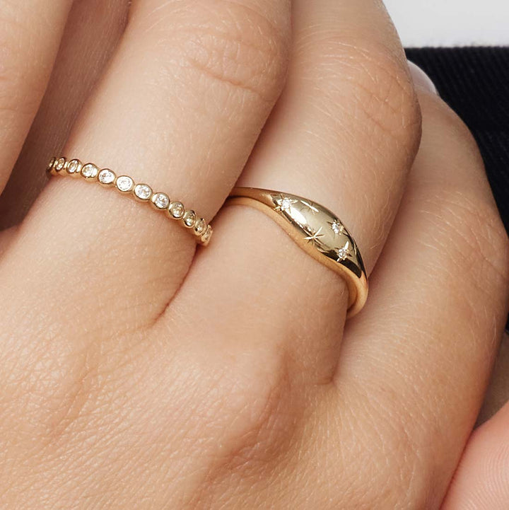 Guldring med diamant i elegant stil - Den perfekte forlovelsesring 2