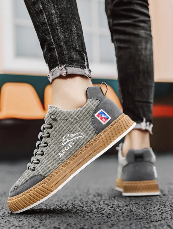 Herre Komfortable Low Top Sneakers i fløjlsblanding 2