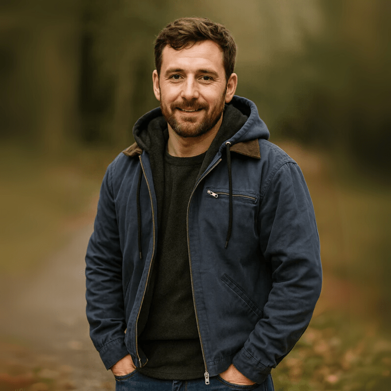 Herren Leder Winterjacke mit Kapuze und Reißverschluss für kalte Tage 3