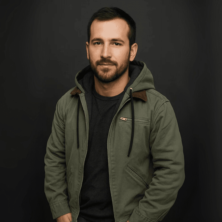 Herren Leder Winterjacke mit Kapuze und Reißverschluss für kalte Tage 7