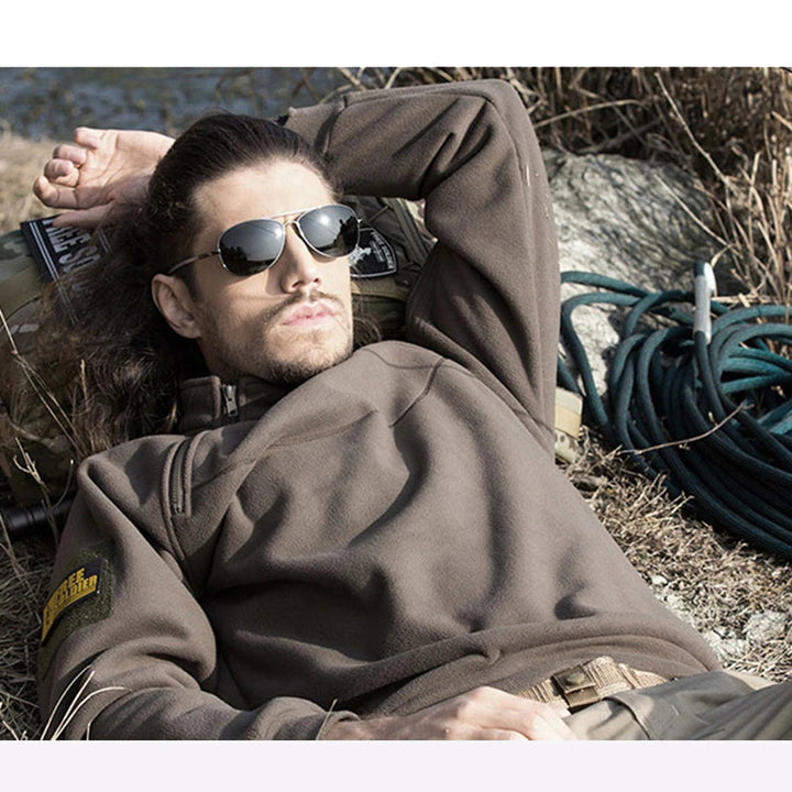 Herrenpullover Viertelzip mit Stehkragen für Frühling – Moderner Stil und Komfort für den Alltag 2