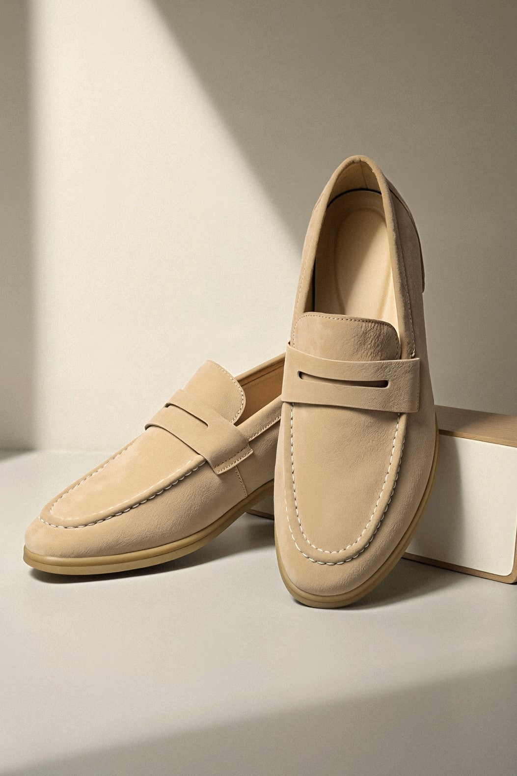 Komfortable slip-on loafers til mænd med syntetisk blandingssål og greb 1