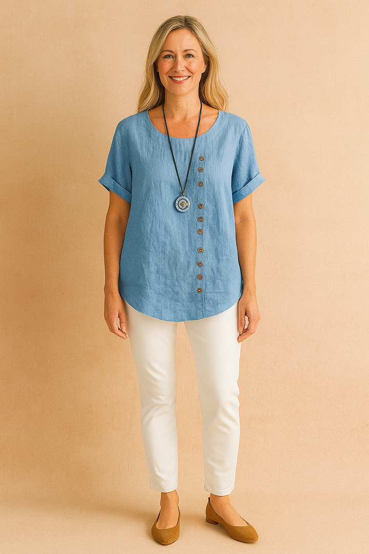 Liva | Asymmetrisk bluse med dekorativ spænde 5