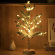 LumiPine – Forbelyst LED juletræslampe med varmt hvidt lys 0