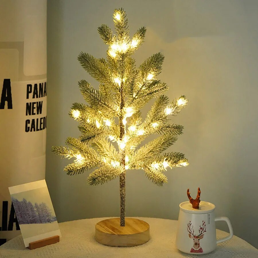 LumiPine – Forbelyst LED juletræslampe med varmt hvidt lys 1