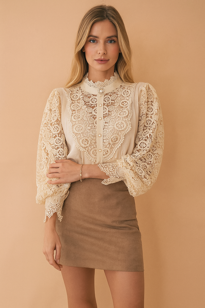 Margarett | Elegant blomsterblondeskjorte 0