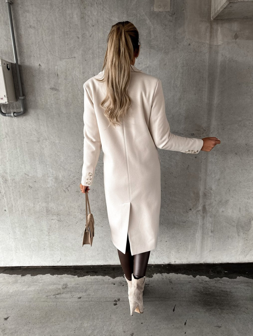 Carolina | Luksus Lang Uld Frakke til Elegant Stil