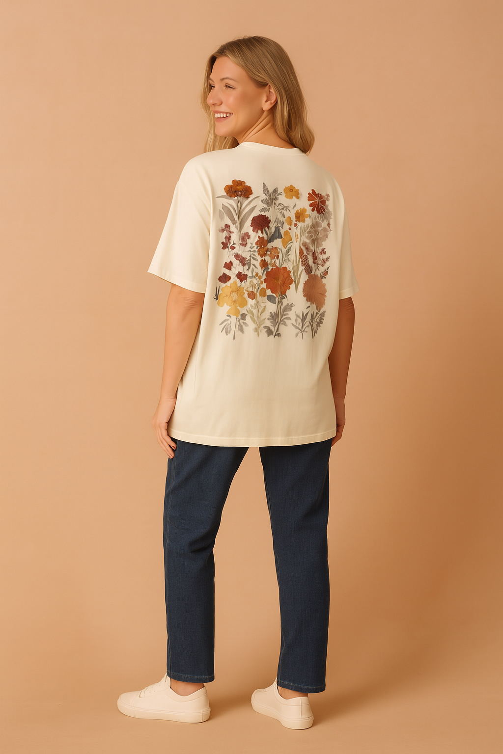 Oliwia | T-shirt med en blomsterlomme 2