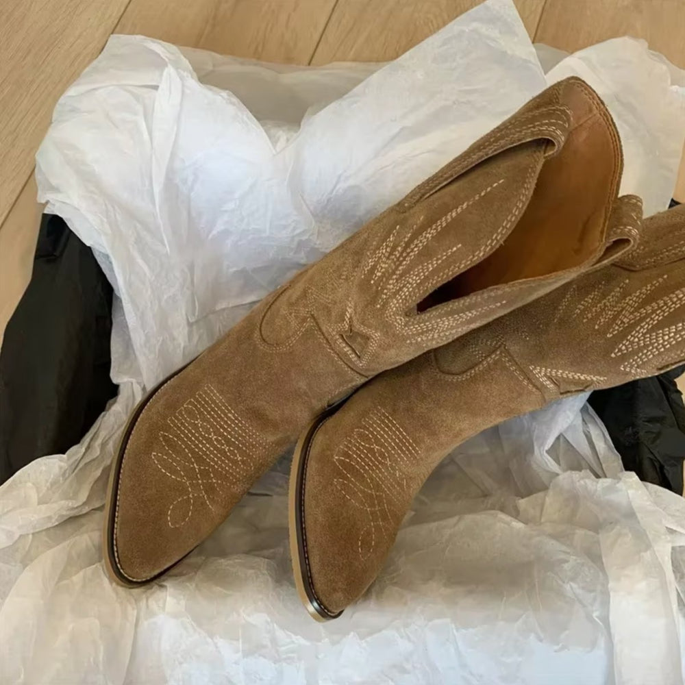 Orthopädische Damen Stiefel mit Stickerei und spitzer Zehenpartie für modischen Western-Look 1