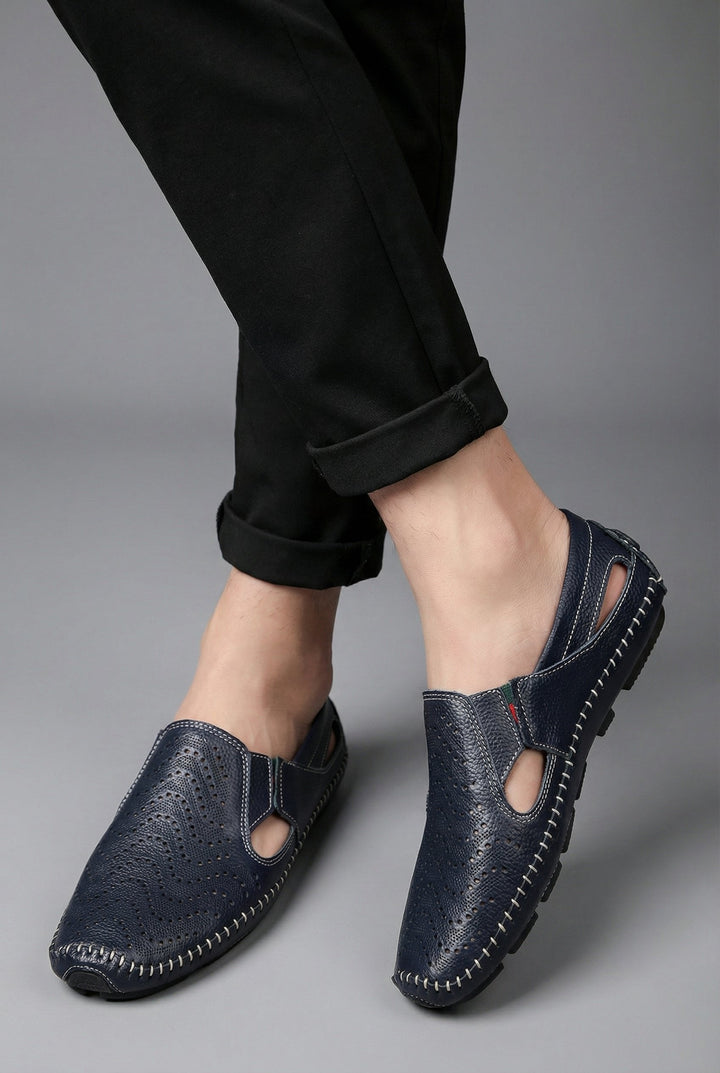 Orthopädische Herren Loafer mit Arch Support und atmungsaktiver Perforation Slip-On Design 2