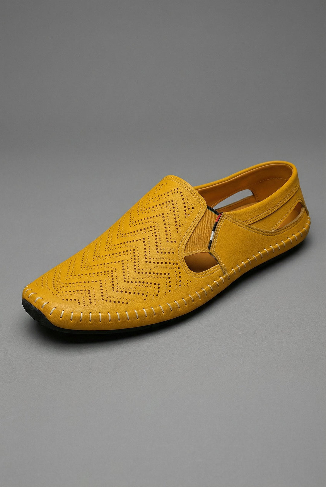 Orthopädische Herren Loafer mit Arch Support und atmungsaktiver Perforation Slip-On Design 4