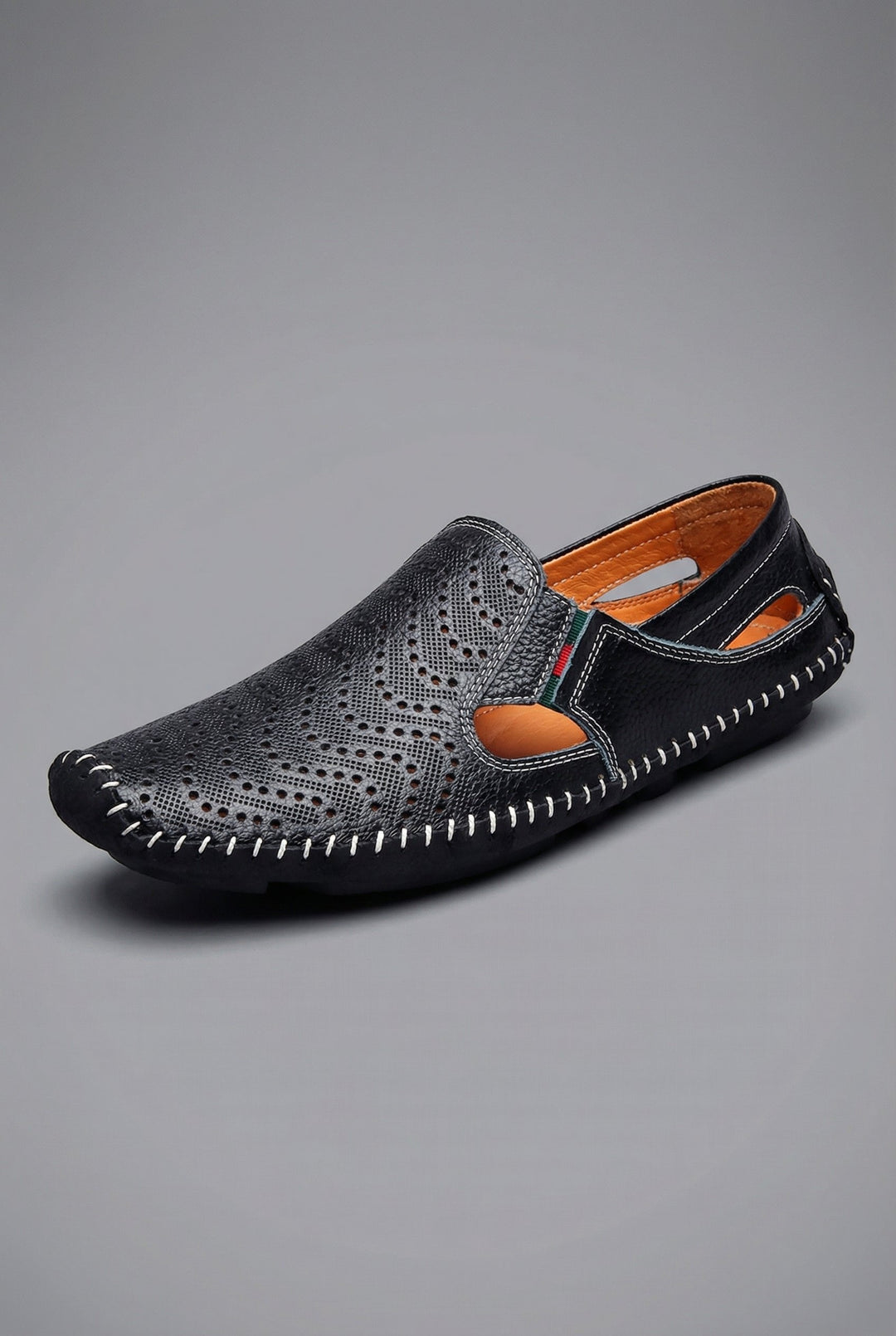 Orthopädische Herren Loafer mit Arch Support und atmungsaktiver Perforation Slip-On Design 5