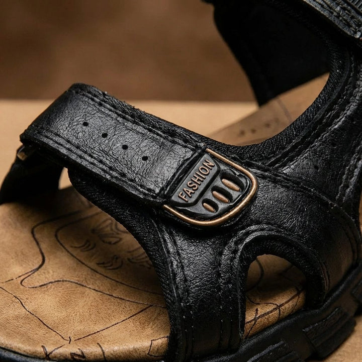 Orthopädische Unisex Trekkingsandalen mit verstellbarem Klettverschluss und griffiger Laufsohle 2