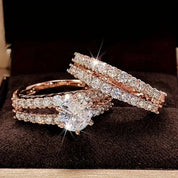 Ringsæt i skinnende materiale – Elegant og alsidig stil til enhver lejlighed 2