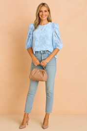 Rosana | Elegant blomstret bluse med pufærmer 3