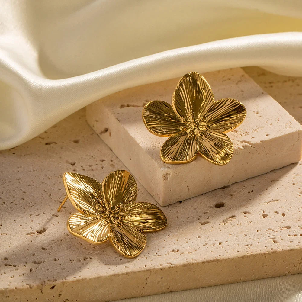 Arabella | Stilfuld Vintage Guld Blomst Stud Øreringe