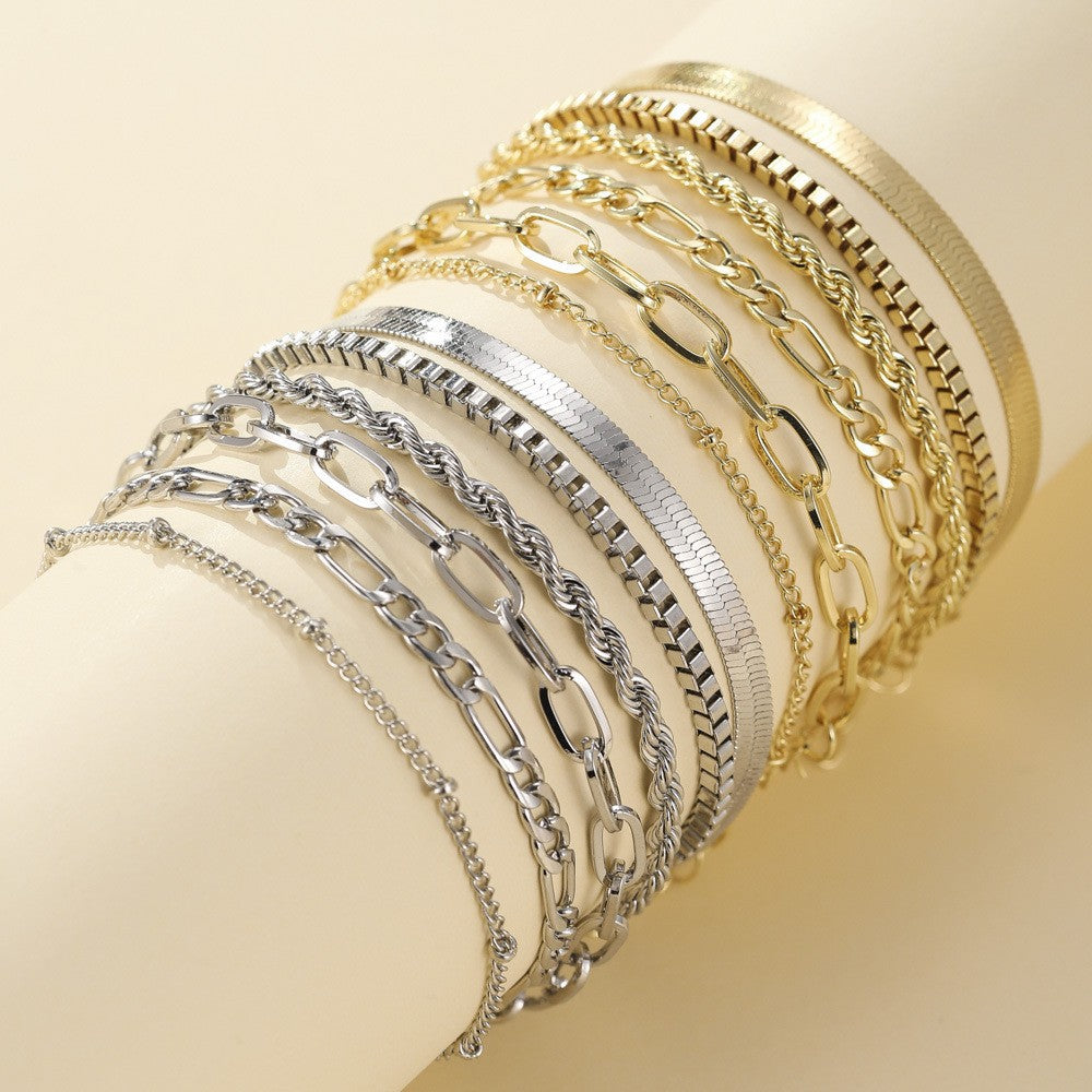 Sæt med elegante damearmbånd i guld - Stilfuldt tilbehør til enhver lejlighed 2
