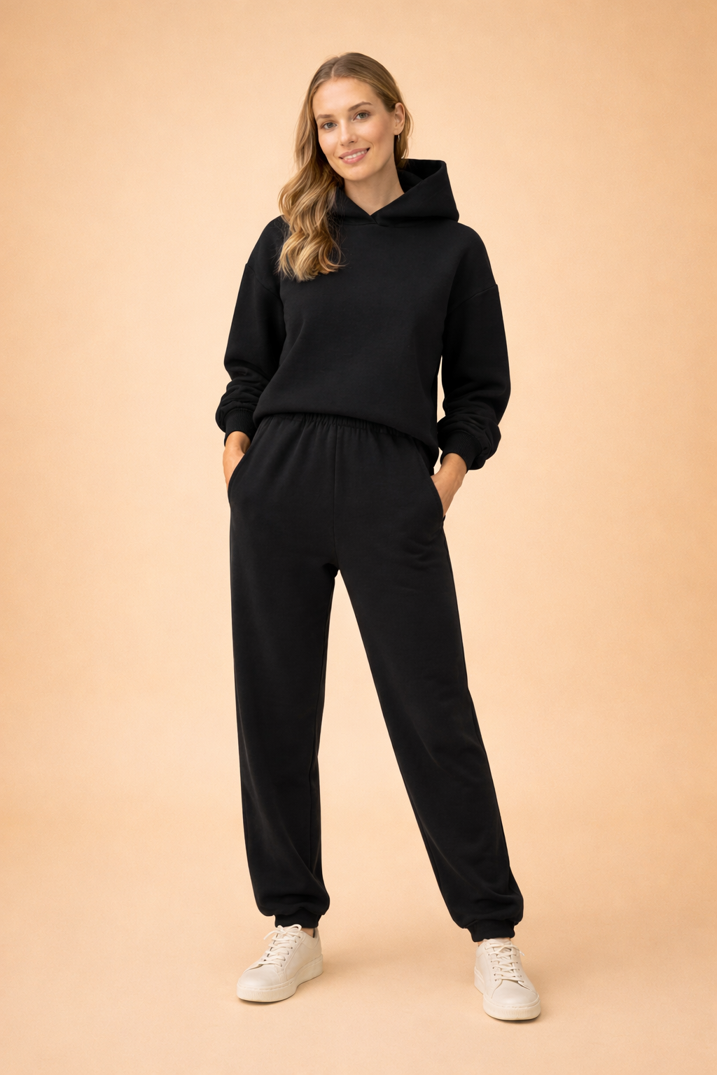 Natalia | Oversized hættetrøje og joggingsæt til kvinder