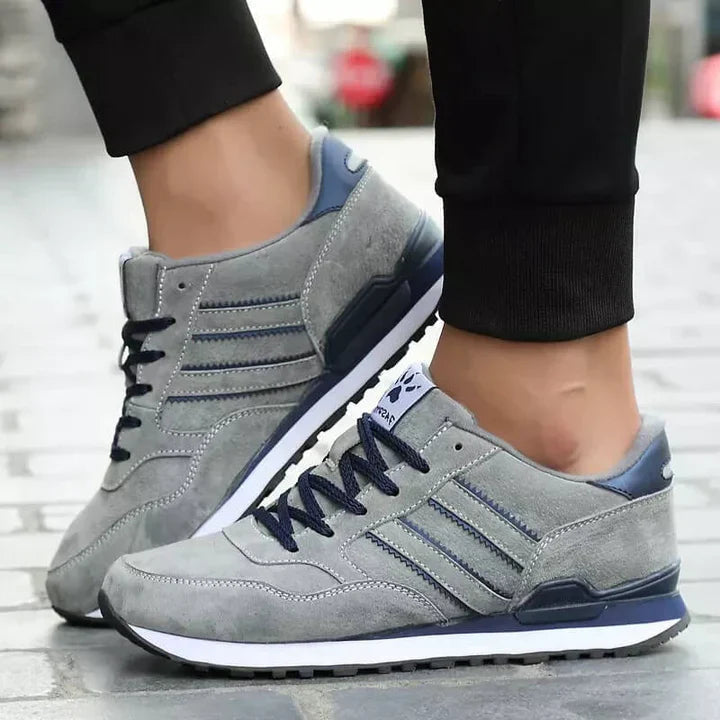 Støttende herresneakers i behageligt, polstret stof 3