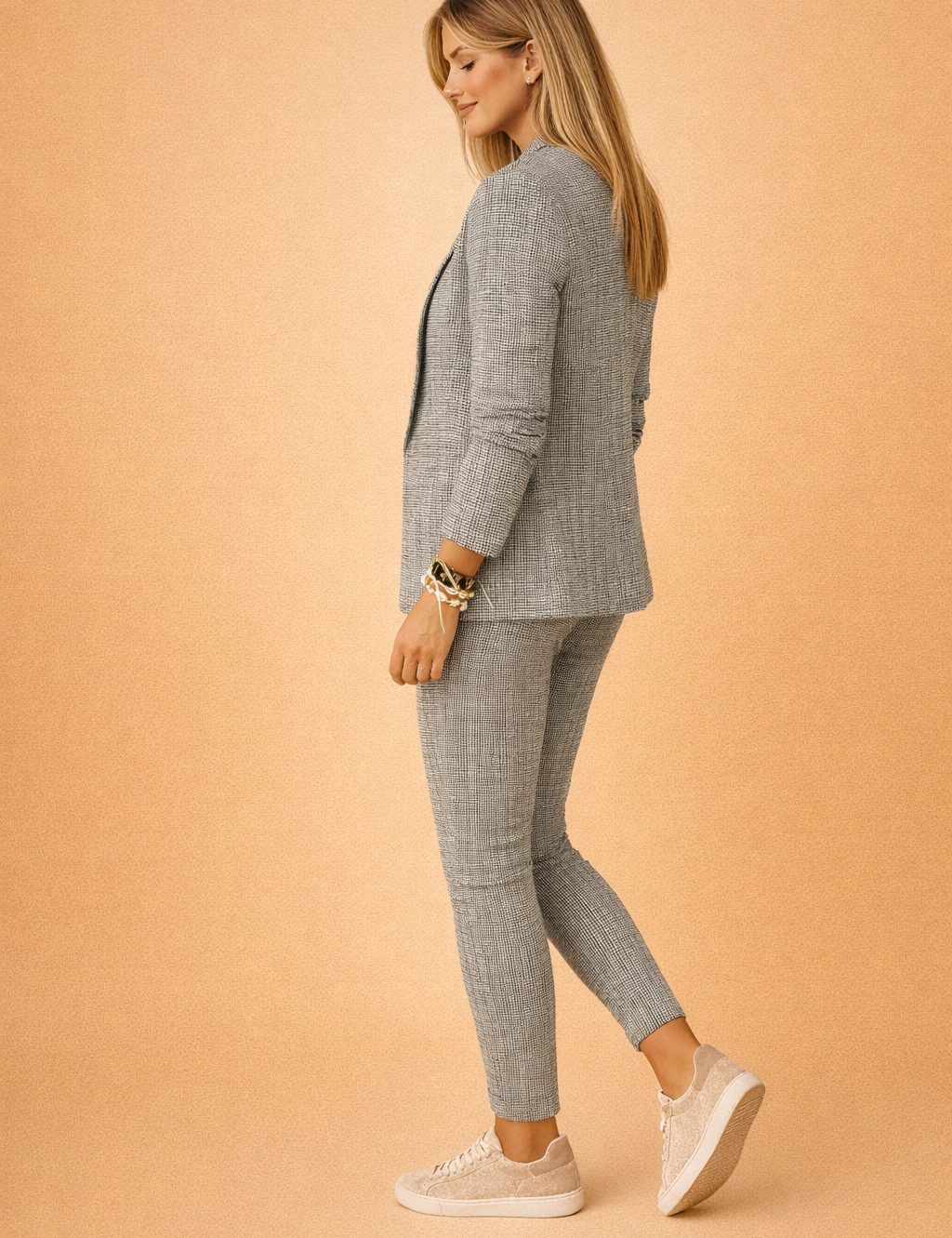 Stylishwomen_sset2.png