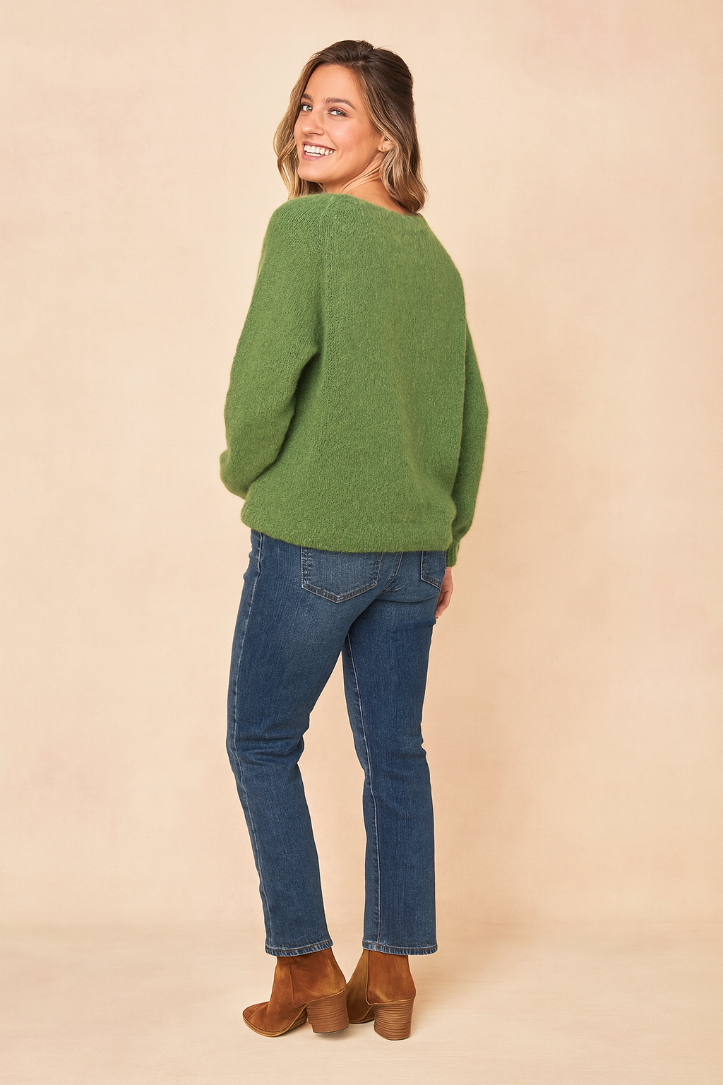 Wiktoria | Klassisk sweater med rund hals 1