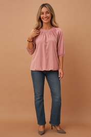 Zoe | Stilfuld bluse med rynket halsudskæring 3