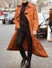 Klassisk lang trenchcoat til mænd med bælte og dobbeltradet lukning