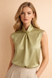 Livia | Elegant bluse med draperet halsudskæring